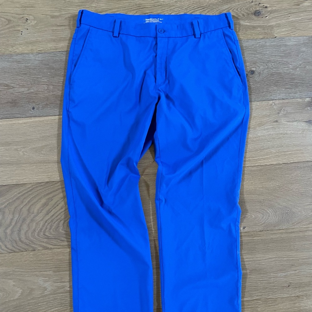 Women's Nike Golf Tour Pergormance Size 35x30 Pants, Cobalt Blue